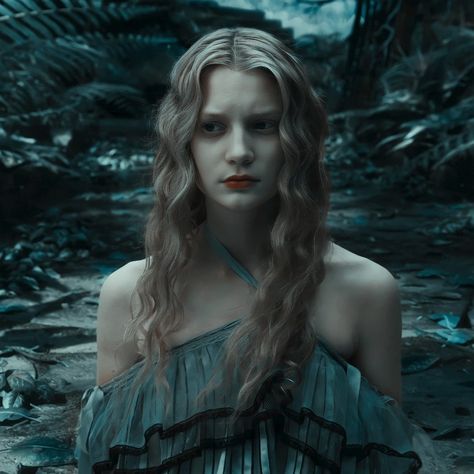 Alice Kingsleigh Aesthetic, Alice Kingsleigh, Alice In Wonderland Aesthetic, Tim Burton Style, Mia Wasikowska, Alice Liddell, Tim Burton Films, Tim Burton Movie, Disney Fairy