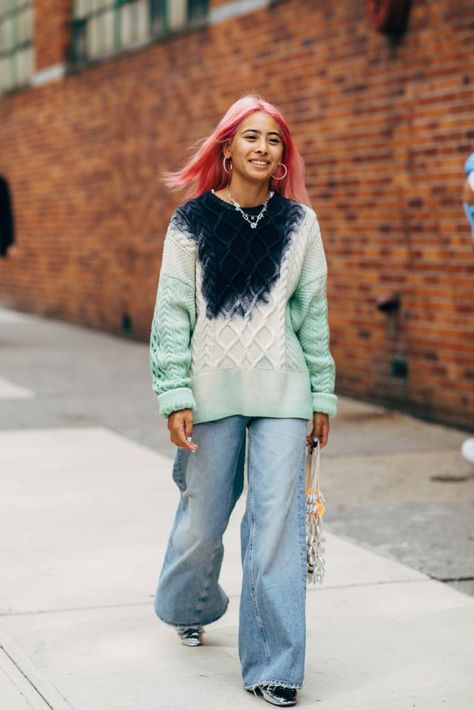 NYFW Day 6 Michelle Li, 2020 Street Style, Plunge Dress, Celebrity Street Style, Cool Street Fashion, Classic Outfits, Street Chic, Fashion Week Spring, New York Fashion Week