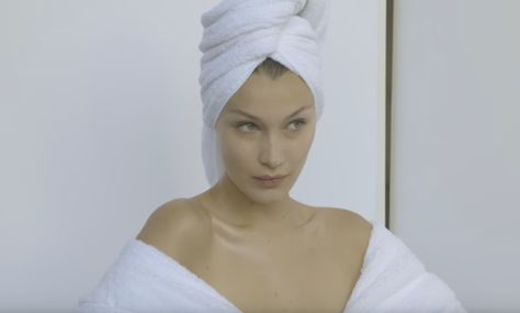 Go Behind the Scenes With Bella Hadid and Mario Testino in the Photographers Latest Towel Series' Peruvian Fashion, Towel Series, Mario Testino, V Magazine, Gods Creation, Estée Lauder, Lifestyle Fashion, Bella Hadid, Vanity Fair