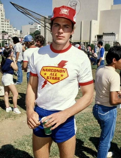 50s Male Fashion, 50s Sportswear, 1980s Fashion Men, 80s Summer Fashion, 70s Street Style, Jon Erik Hexum, Retro Workout, Vintage Workout, 80s Life