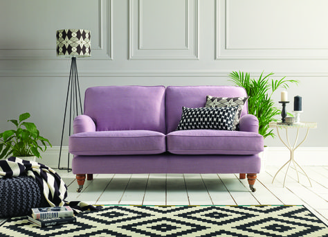 The Florence 2 seater sofa in Muirfield Lavender, named after Florence Nightingale. http://www.couch.co.uk/ Lavender Sofa, Casino 777, Leather Sofa Covers, Sofa Living Room Ideas, Purple Living Room, Floral Sofa, Modern Leather Sofa, Slip Covers Couch, Sofa Living Room