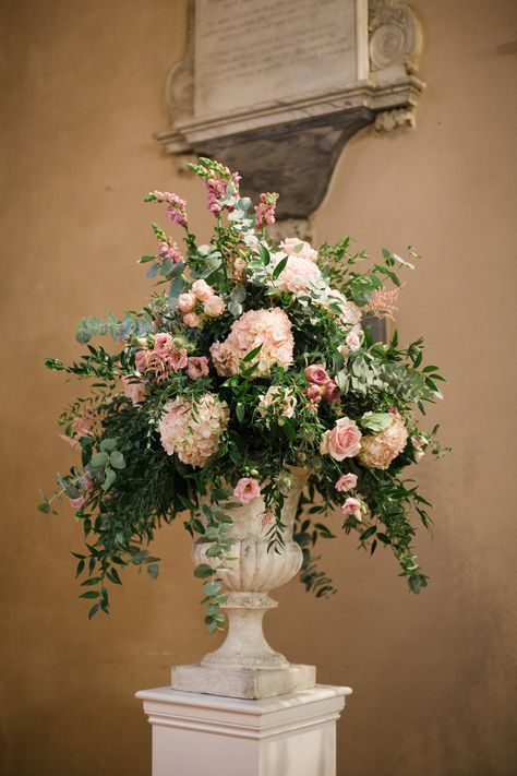 Pedestal Wedding Flowers, Pedestal Arrangements Wedding, Church Arrangements Altars, Church Flowers Arrangements, Urn Flower Arrangements Wedding, Traditional Wedding Flowers, Large Scale Floral Arrangements, Victorian Flower Arrangements, Wedding Pedestal Flowers