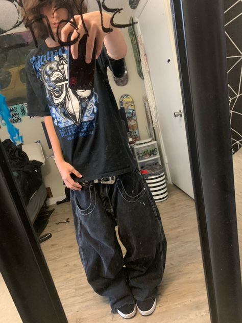 #fashion #skater #southpole #jnco #outfitinspo Skater Fits Men, Baggy Skater Outfits, Grunge Skater Boy Aesthetic, Skater Boy Fit, Emo Skater Boys, Skater Boys Fashion, 2000s Skater Boy, Skater Boy Outfits Grunge, Skater Boy Outfits Aesthetic