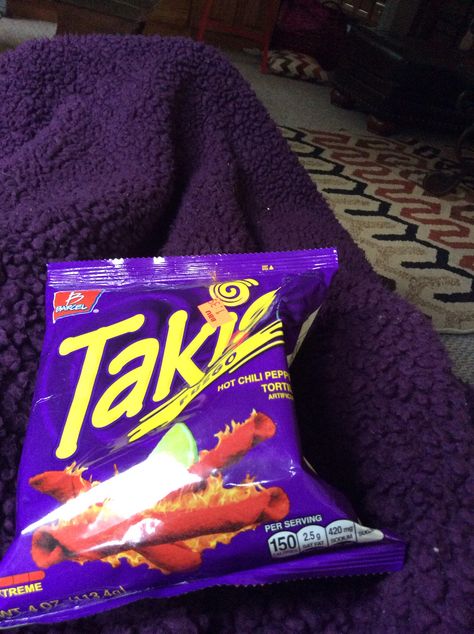 Takis fuego Mexican Candy, Grocery Foods, Red 40, Hot Chili, Birthday List, Food Snapchat, Cool Tones, Pretty Food, Dessert Recipes Easy