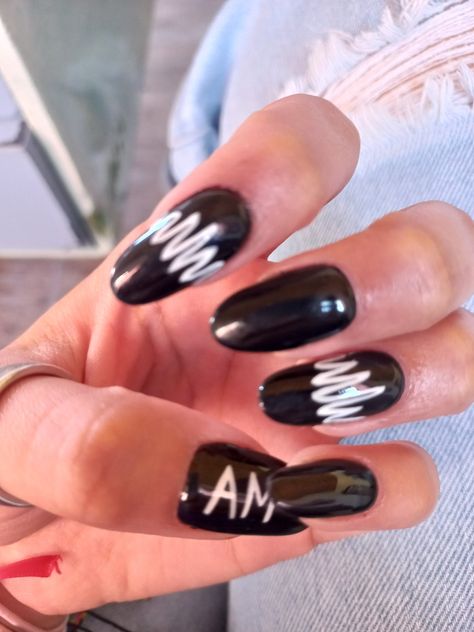 Arctic Monkeys Acrylic Nails, Artic Monkeys Nail Art, Artic Monkeys Outfits Concert, Artic Monkey Nails, Artic Monkeys Makeup, Artic Monkeys Concert Outfit Ideas, Arctic Monkeys Inspired Nails, Concert Outfit Arctic Monkeys, Arctic Monkeys Concert Makeup