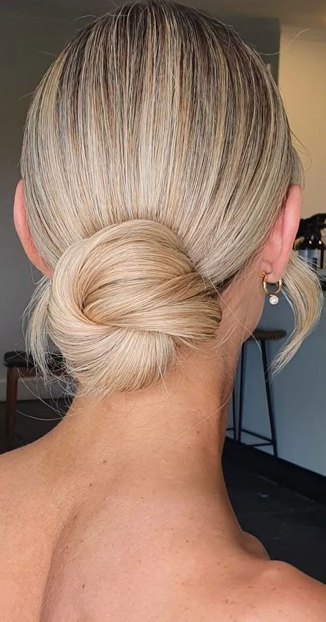 updo hairstyle, classic wedding hairstyles, messy bun updo, updo wedding hairstyle, bridal updo, bridal hairstyles, wedding day hairstyles Minimal Bridal Hairstyle, Modern Bridal Updo With Veil, Low Sleek Wedding Bun, Bridal Ballerina Bun, Wedding Loose Bun, Clean Wedding Bun, Low Bun Wedding Hair Short, Classic Bridal Bun, Slick Bridal Bun