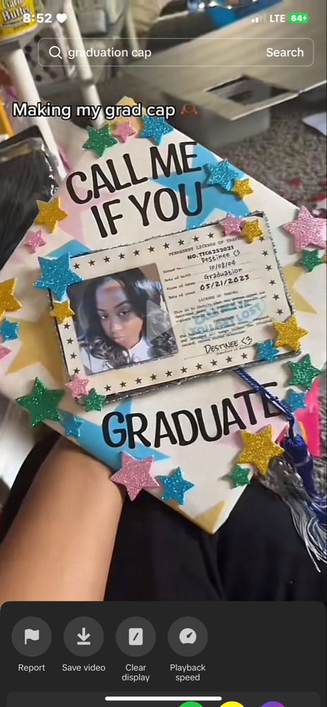 College Grad Cap Ideas, Graduation Cap Decoration Diy, High School Graduation Cap, College Graduation Cap Decoration, Grad Hat, Grad Cap Designs, 8th Grade Graduation, Diy Graduation Cap, Graduation Cap Designs