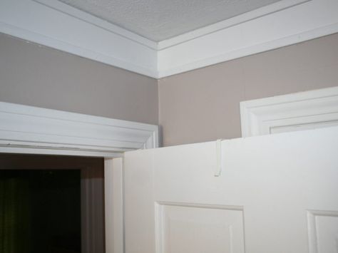 Create added dimension and 'ooh la la' factor in any room with this easy DIY project. Faux Crown Molding, Cheap Crown Molding, Cheap Crown, Faux Crown Moldings, Cheap Remodel, Ceiling Trim, Crown Moldings, Interior Painting, Interior Paint Colors