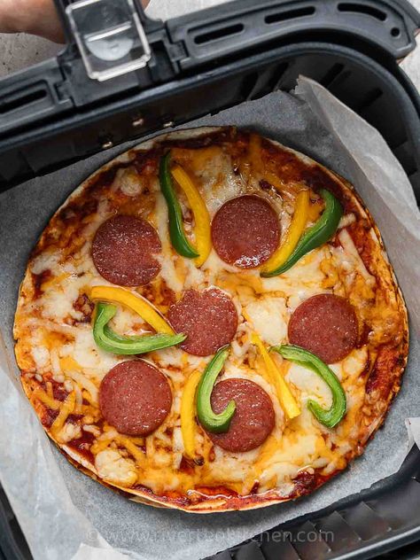 Air fryer Tortilla Pizza (double decker) Air Fryer Pizza With Tortillas, Tortilla Pizza In Air Fryer, Air Fryer Tortilla Pizza, Honey Sriracha Chicken Wings, Air Fryer Tortilla, Tortilla Pizza, Crispy Chicken Wings, Air Fried Food, Nachos Beef