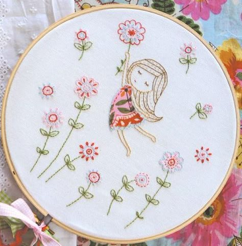 Bordados infantiles con encanto, patrones para descargar http://www.minimoda.es Pola Sulam, Embroidery Patterns Vintage, 자수 디자인, Silk Ribbon Embroidery, Crewel Embroidery, Hand Embroidery Stitches, Embroidery Hoop Art, Vintage Embroidery, Hand Embroidery Patterns