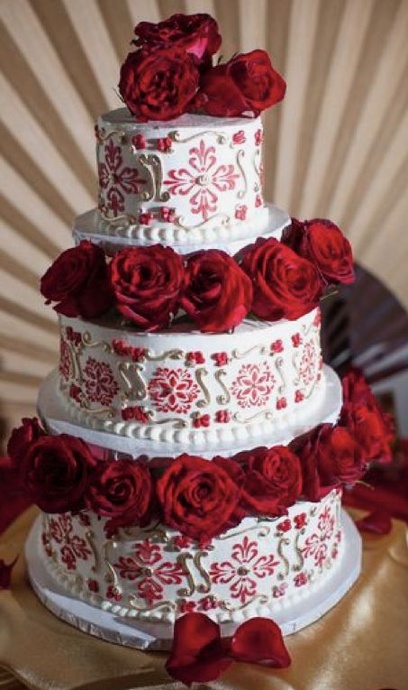 Spanish Themed Weddings, Charro Wedding, Cake With Roses, Quince Cakes, Mexican Wedding Cake, Mexican Cake, Quince Cake, Mexican Quinceanera, 15th Birthday Cakes