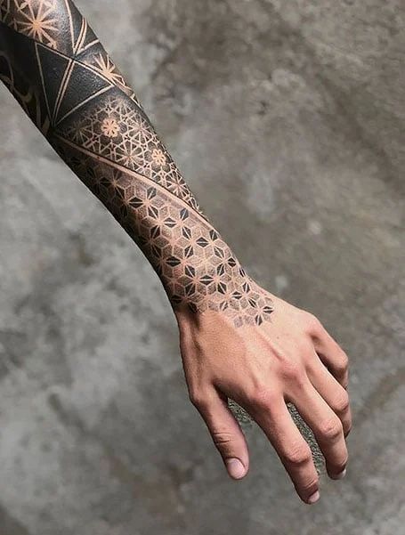 Geometric Tattoo Hand, Geometric Tattoo Sleeve Designs, Geometric Tattoo Pattern, Mangas Tattoo, Mandala Tattoo Sleeve, Geometric Sleeve Tattoo, Forearm Band Tattoos, Muster Tattoos, Geometry Tattoo