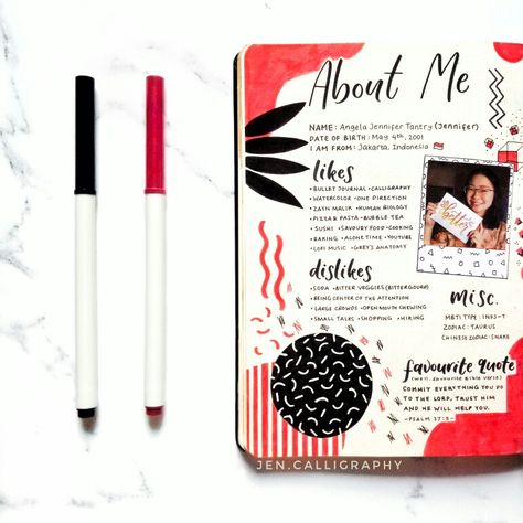 About Yourself Journal Page, How To Write About Myself In Journal, Journal Ideas Myself, Introduce Yourself In A Creative Way, Scrapbook About Myself, Introduce Yourself Creative, About Myself Journal, About Myself Journal Ideas, About Me Bullet Journal