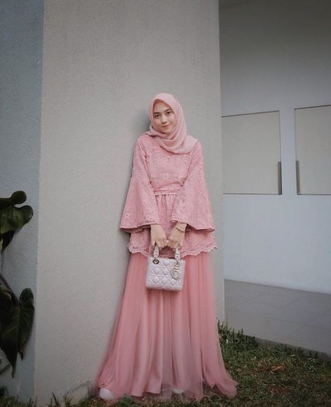 @nisacookie Hijab Stile, Kebaya Modern Dress, Hijab Dress Party, Outfits Hijab, Muslim Wedding Dresses, Kebaya Dress, Kebaya Muslim, Wedding Party Outfits, Muslim Fashion Hijab Outfits