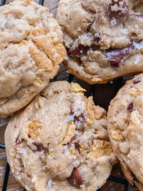 Flake Chocolate, Butter Corn, Cornflake Cookies, Corn Flake, Milk Chocolate Chip Cookies, Brown Butter Chocolate Chip Cookies, Easy Sweets, Buttered Corn, Chocolate Chip Bars