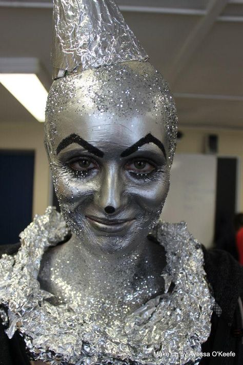 Tin Man Makeup Women, Tinman Makeup, Wizard Of Oz Makeup Ideas, Tin Man Makeup, Tin Man Costume For Women, Wizard Of Oz Makeup, Musical Makeup, Tin Man Costumes, Cork City