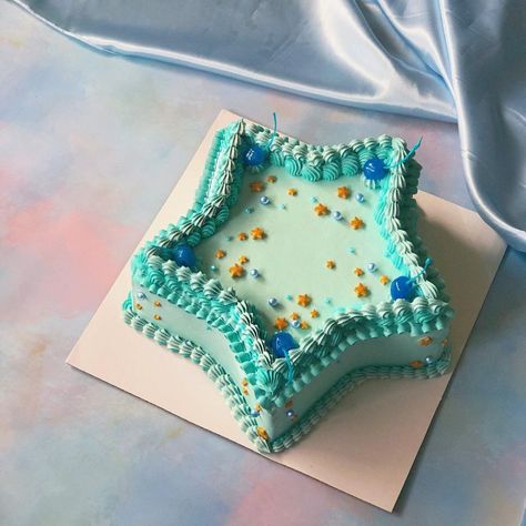 🪐 seeing stars ✨ this shape is available and holds the same price point as the standard round, heart and flower shapes. i will update my… 25th Birthday Cakes, Twins Cake, Star Cake, Vintage Birthday Cakes, Shape Cake, 16 Cake, Flower Shapes, Cake Shapes, Creative Birthday Cakes