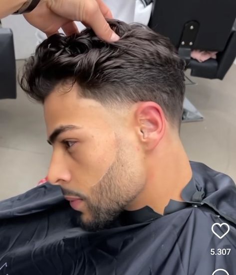 Mens Haircut 30 Year Old, Mens Gentleman Haircut, Mens Low Taper Fade, Brush Back Hairstyles Men, Men’s Hairstyles Short, Hispanic Men Haircut, Hispanic Haircuts, Mid Part Haircut Men, Italian Hairstyles Men