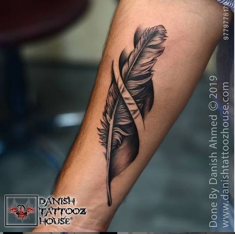 Feather Tattoo Men, Eldritch Tattoo, Tattoo Plume, Feather Tattoo For Men, Feather Tattoo Arm, Feather With Birds Tattoo, Armband Tattoos, Armband Tattoo Design, Feather Tattoo Design