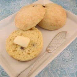 Nannys Newfoundland Tea Biscuits - Allrecipes.com Acadian Food, Homemade White Gravy, Homemade Drop Biscuits, Newfoundland Recipes, Pancake Roll, Honey Granola, Sweet Potato Bread, Homemade Bagels, Tea Biscuits