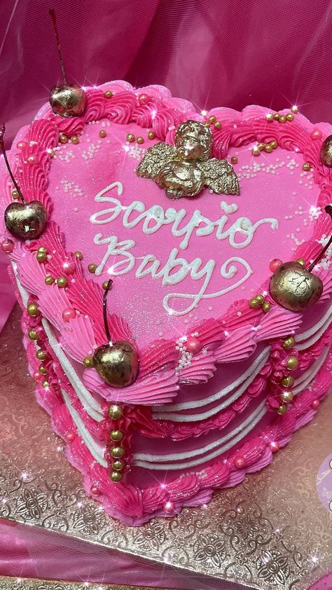 Heart Shaped Birthday Cake, Heart Birthday Cake, 22nd Birthday Cakes, Bolo Vintage, 17 Birthday Cake, Small Birthday Cakes, Scorpio Birthday, Heart Cakes, 21st Birthday Cakes