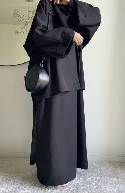 All Black Modest Outfit, Islamic Modest Fashion, Modest Outfits Muslim, Black Hijab, Modern Hijab Fashion, Modest Outfit, Mode Turban, Modest Fashion Hijab, Muslim Outfits Casual