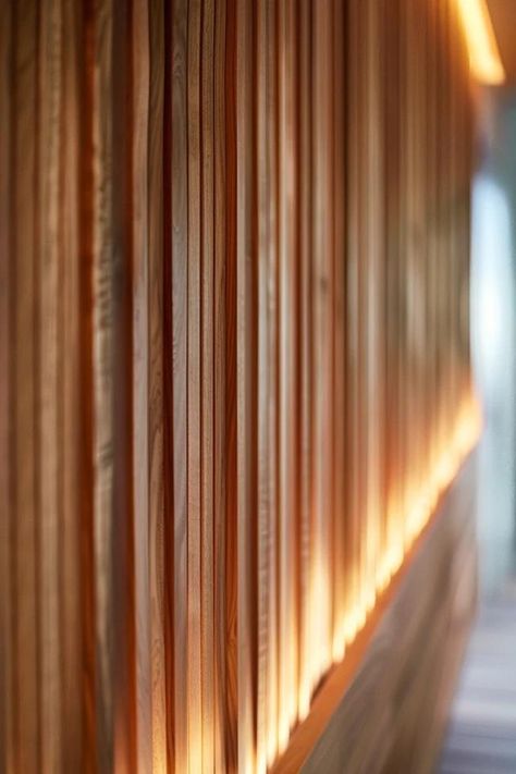 Cedar Wall - Ideas for Rustic & Modern Homes | My Tips Cedar Bedroom Wall, Cedar Fence Board Interior Walls, Vertical Wood Wall, Cedar Paneling, Cedar Walls, Porch Windows, Loft Interior, Backyard Balcony, Loft Interiors