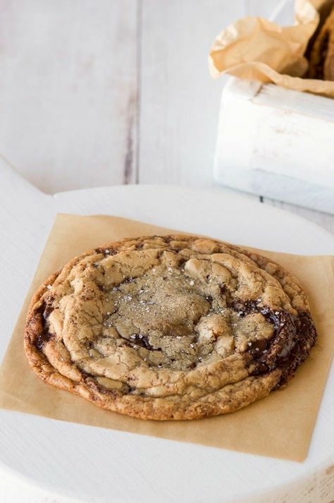 Whole Foods Brown Butter Cookies, Burnt Butter Chocolate Chip Cookies, Brown Butter Cookies Recipe, Brown Butter Toffee Chocolate Chip, Buzzfeed Tasty Videos, Browned Butter Chocolate Chip Cookies, Toffee Chocolate Chip Cookies, Toffee Chocolate, Brown Butter Chocolate Chip