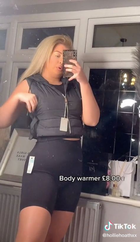 A SHOPPER was praised for her incredible Primark haul, which included body warmers, gym gear, and party clothes. A woman shared clips of what she picked up from the shop and dozens of commenters have said their local Primarks never stock the gorgeous stuff she managed to buy. Fashion fan Hollie said she spent £161.85 […] Body Warmer Outfit Women, Primark Haul, Party Clothes, Gym Gear, Body Warmer, Cropped Leggings, Party Outfit, Fashion Inspiration, A Woman