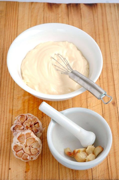 Aioli (Roasted garlic Mayonnaise) by Chef Paul Hegeman #aioli #chefrecipes #roastedgarlic #foodrecipes #cocktailparty Garlic Mayonnaise, Garlic Aioli Recipe, Garlic And Oil, Best Sauce Recipe, Roasted Garlic Aioli, Garlic Mayo, Aioli Recipe, Raw Garlic, Garlic Cheese