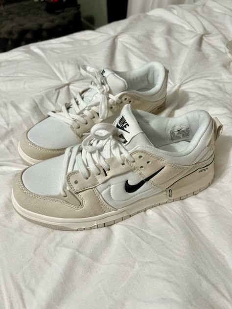 Nike Low Disrupt, Disrupt 2 Pale Ivory, Trendy Sneakers For Women, 2024 Shoes, Trendy Shoes Sneakers, Basic Shoes, Colorful Sneakers, Pretty Shoes Sneakers, Shoes Outfit Fashion