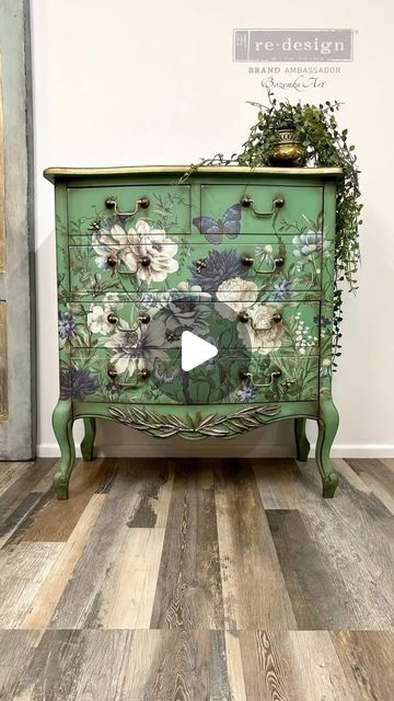 Redesign with Prima®️ on Instagram: "✨ Witness the stunning transformation as @bozena_maxwell elevates her furniture with the captivating and moody 'Cerulean Blooms' decor transfer and stencil, infusing a touch of sophistication into every detail. 🌸 Painted with a Graceful Green hue, the exceptional quality of these products shines through in their intricate details, making the entire process truly enchanting. ✨
Products used:
Decor Mould “Simple Greenery” - 650476
Decor Mould „Royalty” - 636401
Amazing Casting Resin - 922593
Decor Transfers - “Cerulean Blooms” - 669300
Decor Stencil “Cerulean Blooms” - 669331
Decor Wax Eternal - 633462
#FurnitureMakeover #CeruleanBlooms #SophisticatedDesign #RedesignWithPrima #decor #diy #upcyclefurniture #transfers #homeinspo #designinspo
#redesigned #r Redesign With Prima Transfers, Decor Transfers, Casting Resin, Redesign With Prima, Upcycled Furniture, Furniture Makeover, Intricate Details, Design Inspo, Decor Diy