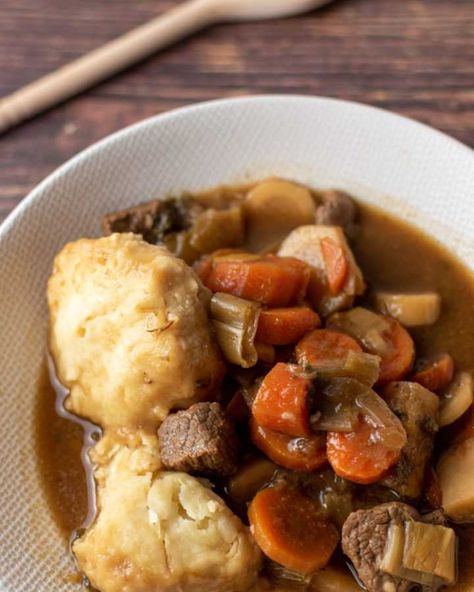 Stove Top Beef Stew, Beef Stew And Dumplings, Bisquick Dumplings, Cooking Stew Beef, Beef Stew Stove Top, Beef Stew With Dumplings, Beef Dumplings, Stew And Dumplings, Stew Beef