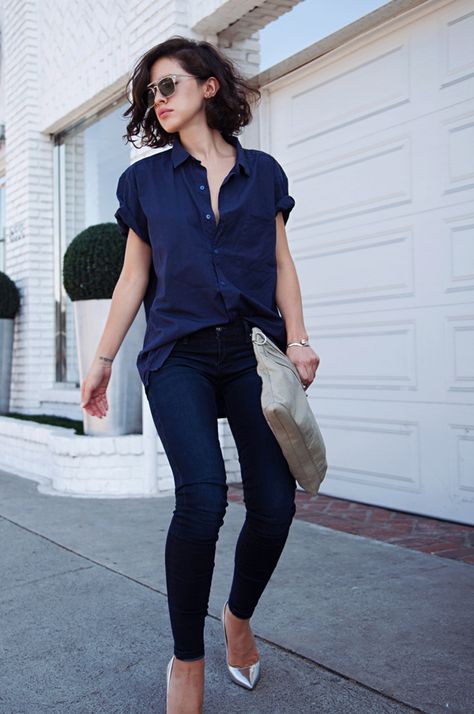 Karla from Karlascloset, one of my favorite blogs, is rocking this look!  Love everything about it!! Karla Deras, Winter Typ, Spring Trends, Blouse Outfit, Looks Style, Outfit Casual, Outfits Casuales, American Apparel, Look Fashion