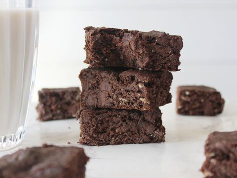 Brownies With Pumpkin, Pumpkin Brownies, Protein Baking, Unsweetened Cocoa Powder, Protein Brownies, Sugar Pie, Protein Cookies, Chocolate Protein, Oat Flour