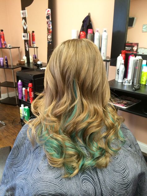 Green Tip Hair, Blond Hair With Green Highlights, Green Peak A Boo Hair, Green Highlights Blonde Hair, Blonde Hair With Green Highlights, Teal Hair Streaks, Green Hair Streaks, Aquamarine Hair, Hidden Hair Color