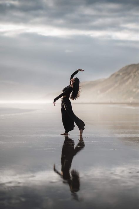 Dramatic Beach Photoshoot, Black Sand Photoshoot, Black Sand Beach Photoshoot, 13pro Wallpaper, Beach Rocks Photoshoot, Beach Cinematic, Beach Fashion Photography, Rock Photoshoot, Form Fitting Black Dress