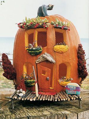 Pumpkin Carving Ideas - Pumpkin Carving Designs and Pictures - Good Housekeeping Pumpkin Fairy House, Pumkin Decoration, Dulces Halloween, Creative Pumpkin Carving, Easy Pumpkin Carving, Casa Halloween, Pumpkin House, Creative Pumpkins, Halloween Pumpkins Carvings