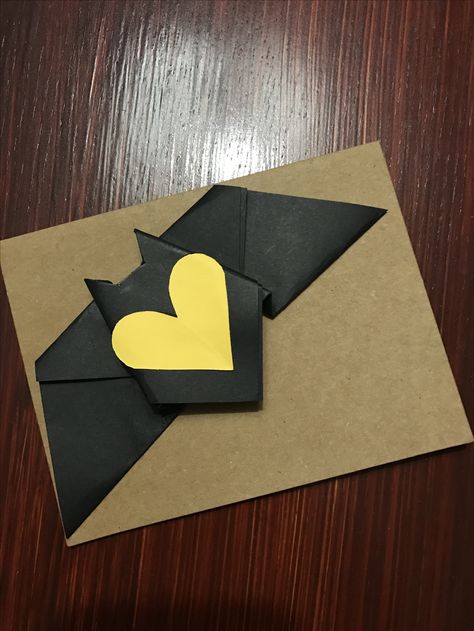 Batman Valentines Boxes, Batman Valentine, Handmade Gifts For Bf, Gifts For Bf, Batman Crafts, Batman Valentines, Diy Batman, Batman Diy, Cute Batman