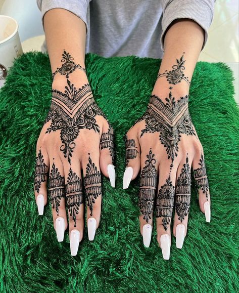 Ethiopian Henna Design, Sudanese Henna Designs, Ethiopian Henna, Henna Palm, Habesha Culture, Sudanese Henna, Henna Designs Back, Cute Henna Designs, Unique Henna