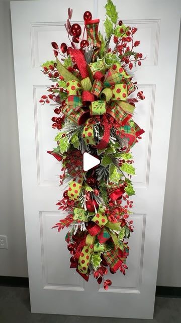 Grinch Door Garland Diy, How To Make A Swag Wreath Tutorials, How To Make Swag Wreath, Christmas Swag Wreath, Tear Drop Wreath Diy Christmas Swags, Door Swag Diy How To Make, Diy Christmas Swag How To Make, Grinch Garland Diy, Diy Swag Wreath