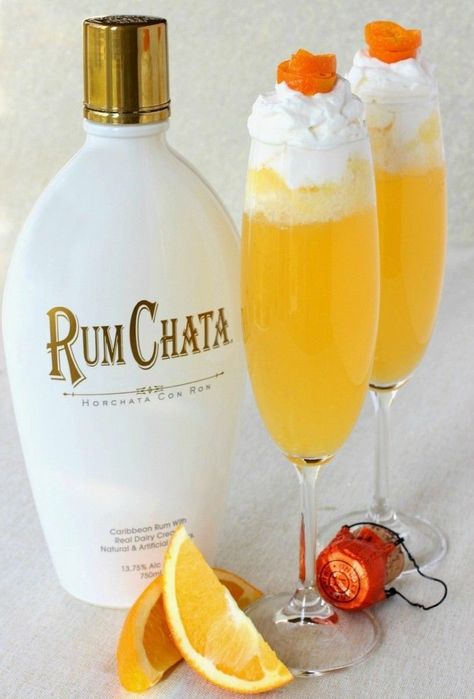 RumChata Creamsicle, champagne, orange juice and RumChata whipped cream, perfect for brunch! Creamsicle Mimosa, Rumchata Drinks, Champagne Sangria, Rumchata Recipes, Rum Chata, Mimosa Recipe, Cinnamon Toast Crunch, Whiskey Drinks, Champagne Cocktail