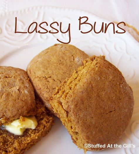 Lassy Buns Tea Breads, Lassy Buns, Bun Recipes, Molasses Buns, Pretzel Dessert, Molasses Cookie, Newfoundland Recipes, Molasses Recipes, Potato Candy