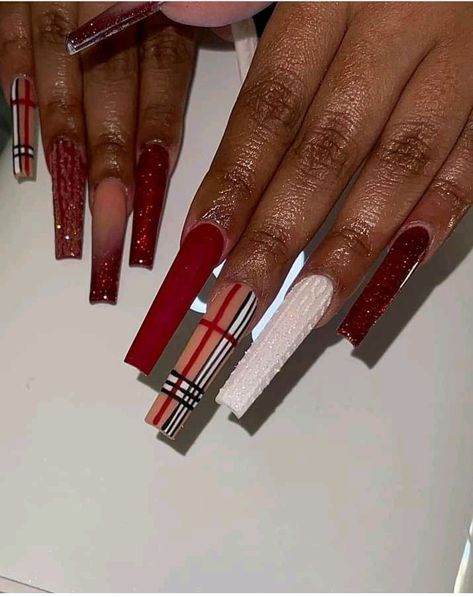 Burberry Nails, Plaid Nail Designs, Burberry Print, Plaid Nails, Nails Now, Long Acrylic Nails Coffin, Acrylic Nails Coffin Pink, Christmas Nails Acrylic, Long Square Acrylic Nails