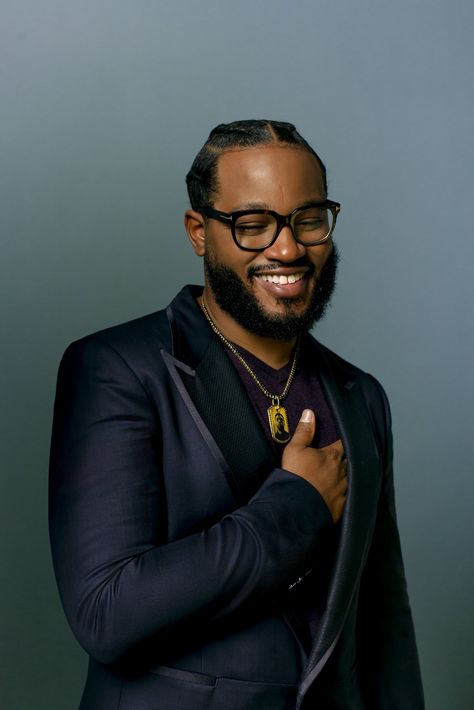 Christina Ebenezer on Twitter: "Director Ryan Coogler photographed by me before his touching @BAFTA: David Lean Lecture ✨ It was truly a pleasure photographing such a humble character 🙏🏾 #RyanCoogler #BlackPanther #BAFTA https://t.co/k5kCnbJE25" / Twitter Black American Culture, David Lean, Ryan Coogler, London Outfit, Stylish Celebrities, Film Inspiration, Just Style, Male Poses, Black Man