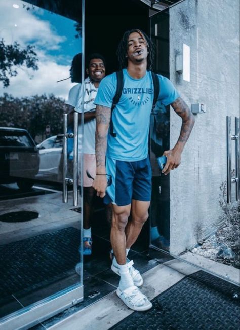 Ja Morant Outfit, Ja Morant Aesthetic, Ja Morant Tattoo, Basketball Boyfriend, Ja Morant Style, Ball Aesthetic, Basketball Players Nba, Nba Game, Basketball Photos