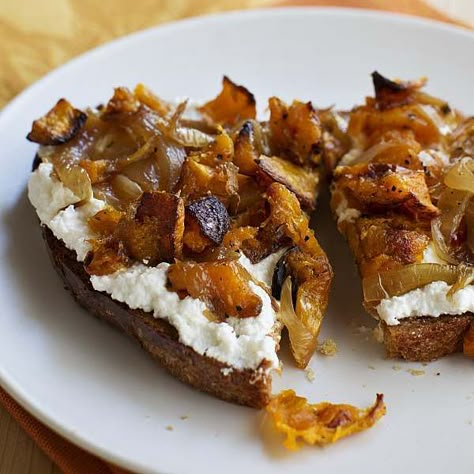 Butternut Squash & Ricotta Bruschettas - Barefoot Contessa Butternut Squash Ricotta, Ricotta Bruschetta, Barefoot Contessa Recipes, Ina Garten Recipes, Barefoot Contessa, Delicious Lunch, Holiday Appetizers, Favorite Season, Small Bites