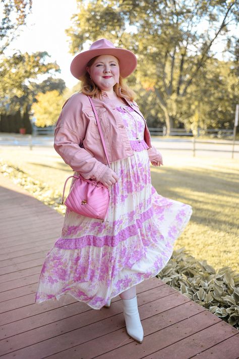 Wear a boho dress, western hat, denim jacket, and western boots in an unexpected pastel hue like pink, purple, or blue. Pink Purple Outfit, Pastel Fall, With Wonder And Whimsy, Boho Fall Outfits, Boho Outfit Ideas, Wonder And Whimsy, Outfit Western, Purple Outfit, Dress Western