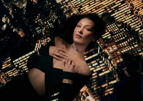 Bella Hadid Enchants as Chopard's New Jewelry Ambassador Bella Hadid Campaign, Straight Bob Haircut, Supermodel Style, Hair Color Auburn, Blonde Hair Inspiration, American Icons, Auburn Hair, Lifestyle Trends