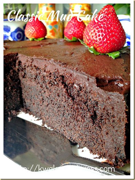 Fudgy Chocolate Cake Recipe, Fudgiest Chocolate Cake, Vegan Mud Cake, Best Fudgy Chocolate Cake, Moist Chocolate Mud Cake Recipe, Chocolate Gnash Cake Recipe, Mud Cakes, Mud Cake Recipes, Pie Chocolate